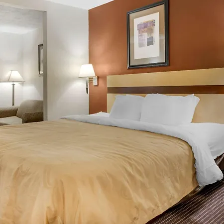 Quality Inn & Suites South-Obetz-2
